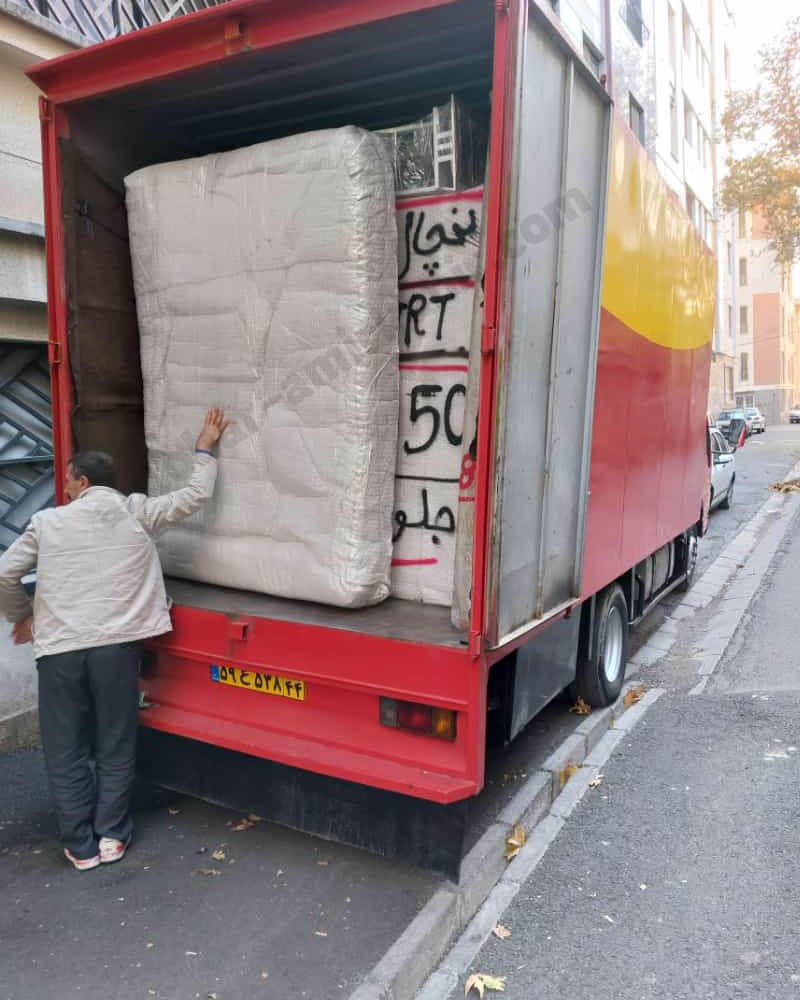 ماشین حمل بار برای اسباب کشی در غرب تهران